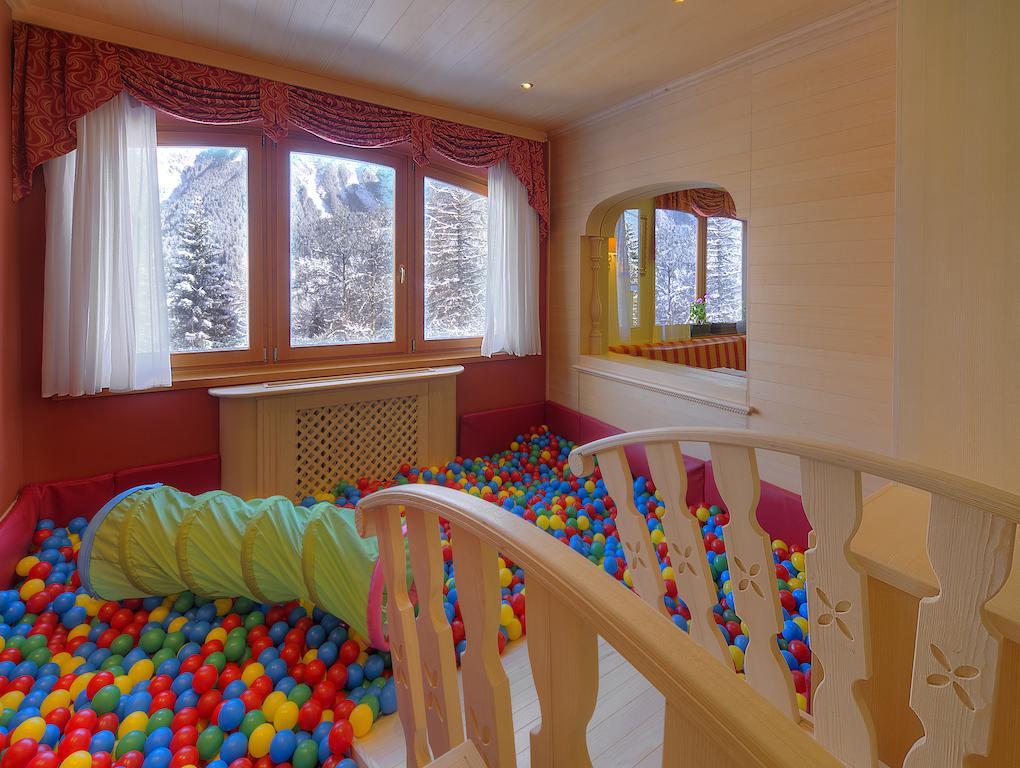 Hotel Madonna Delle Nevi Folgarida Kültér fotó